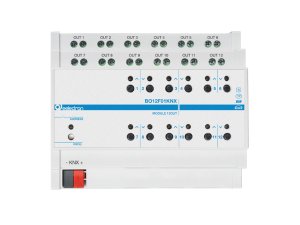 UNIVERSALMODUL 12 AUSGÄNGE PLUS + SD-KARTE